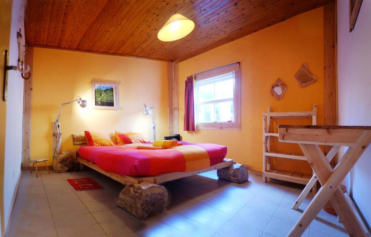 A Barraka: Rent Your In Flores! * Lajes das Flores